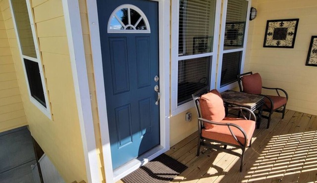 Cozy 3 bedroom 3 bath King Bed Suite near Sylvan Beach