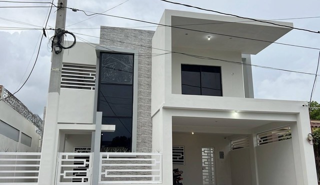 Cozy 3-bedroom apartment with WiFi, in Bani pet friendly