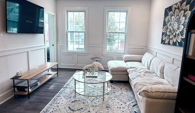 Cozy 3 bedroom apartment-10 mins EWR Airport, 30 mins NYC 20 mins American Dream