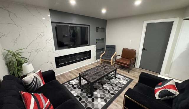 Cozy 3-Bedroom Basement Suite with Private Entrance