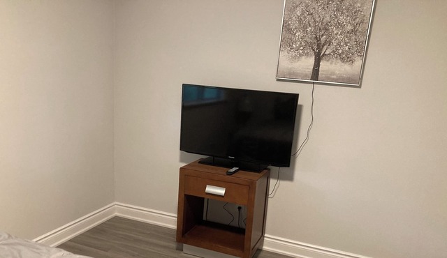 Cozy 3 Bedroom, Bath and Kitchen in Georgetown ON CA