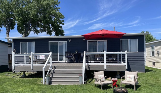 Cozy 3 bedroom Beach Front Home