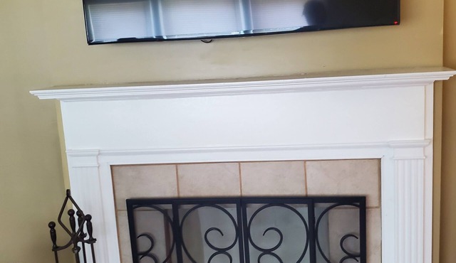 Cozy 3-bedroom bungalow in marvelous Memphis with AC, WiFi