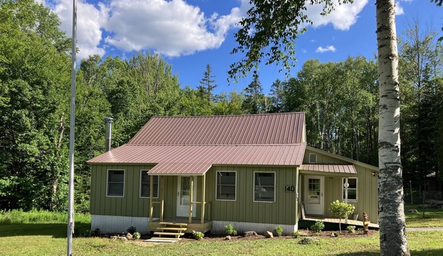Cozy 3 Bedroom Cabin in Indian Lake