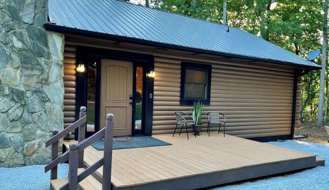 Cozy 3-bedroom Cabin by Lake Hartwell