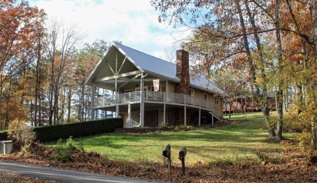 Cozy 3 Bedroom Cabin Near Lake Cumberland