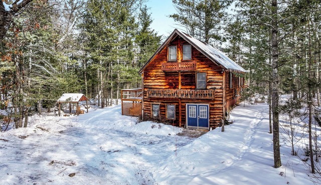 Cozy 3-bedroom cabin on the Pere Marquette River