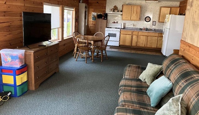 Cozy 3-bedroom cabin in peaceful Manistique on Indian Lake with wifi and cable