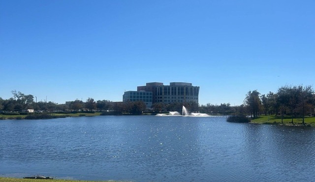 Cozy 3-bedroom condo in perfect Fort Myers with AC