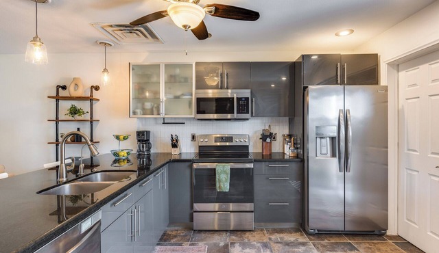 Cozy 3-bedroom condo with WiFi, AC in north Phoenix