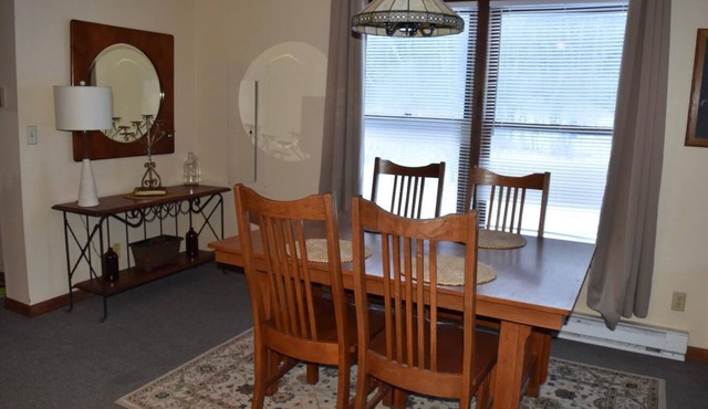 Cozy 3-bedroom cottage in peaceful Hunter, NY