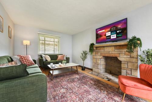 Cozy 3-bedroom family home - sleeps 8, great coffee