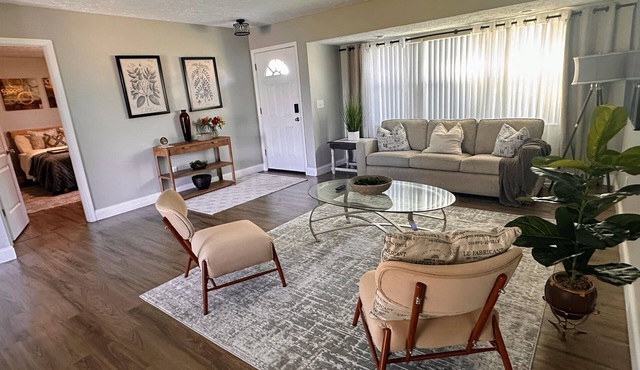 Cozy 3-bedroom home just minutes away from Mets stadium.