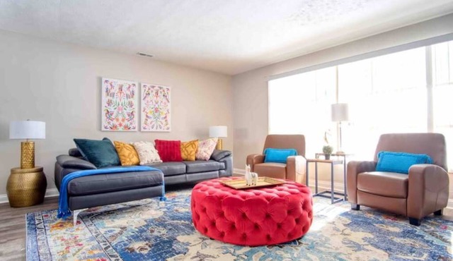 Cozy 3 Bedroom Home - Close To Everything Downtown