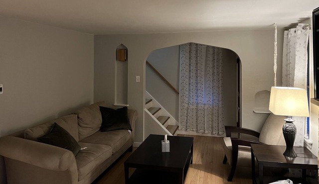 Cozy 3 bedroom home in a family friendly neighborhood