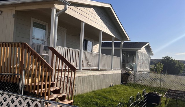 Cozy 3-bedroom home with AC and WiFi in charming Sundance Wyoming.