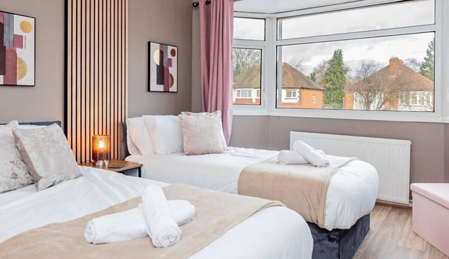 Cozy 3-Bedroom House in Birmingham