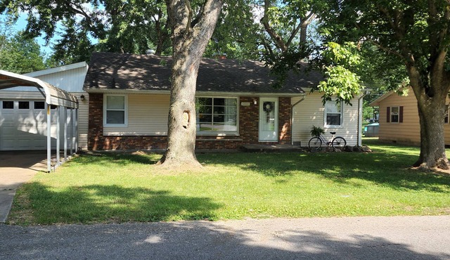 Cozy 3 Bedroom House in Murphysboro IL
