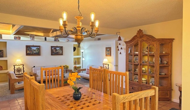 Cozy 3-Bedroom House in West El Paso near UTEP Quiet Neighborhood