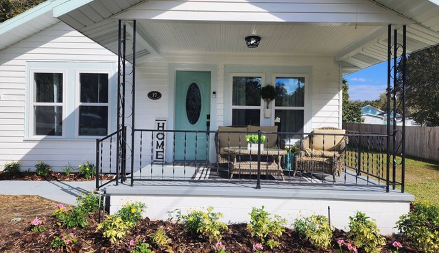 Cozy 3-bedroom house in charming Eustis with WiFi, AC
