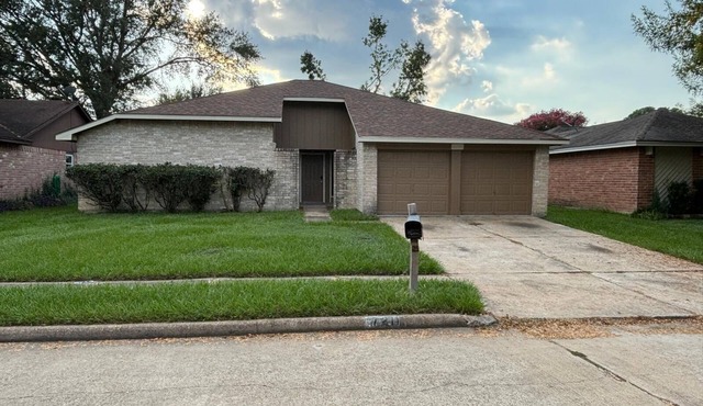 Cozy 3-bedroom house in welcoming Houston with AC, WiFi