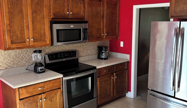 Cozy 3-bedroom house in nice country club community.Perfect for Masters