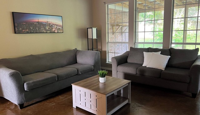 Cozy 3-bedroom house Large Yard Pets Welcome Conway