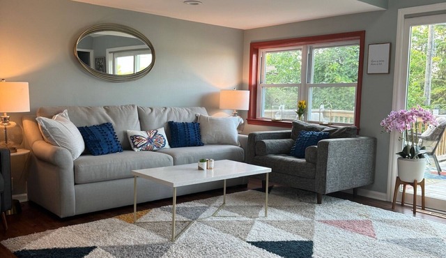 Cozy 3-bedroom house on Lake Chemung near Mt. Brighton