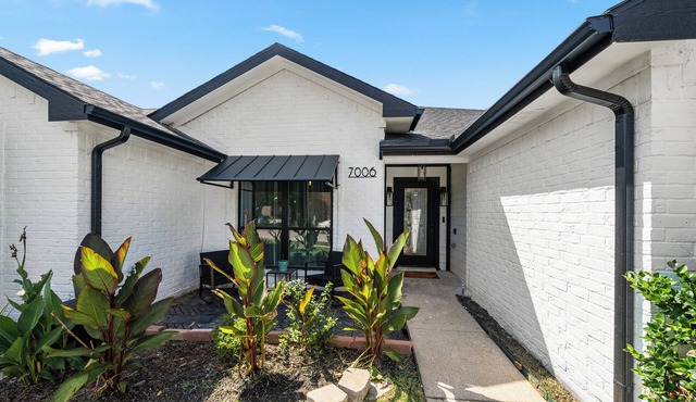 Cozy 3-bedroom house in welcoming Arlington with WiFi, AC