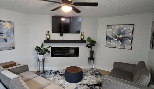 Cozy 3-bedroom house very close to major freeways going to Dallas or Fort Worth.