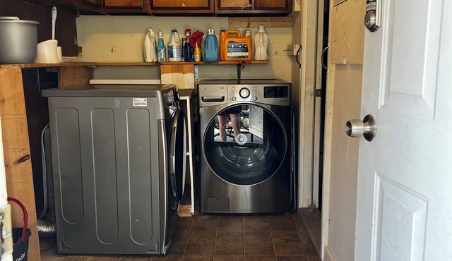 Cozy 3-bedroom house in quaint Morristown with AC, WiFi