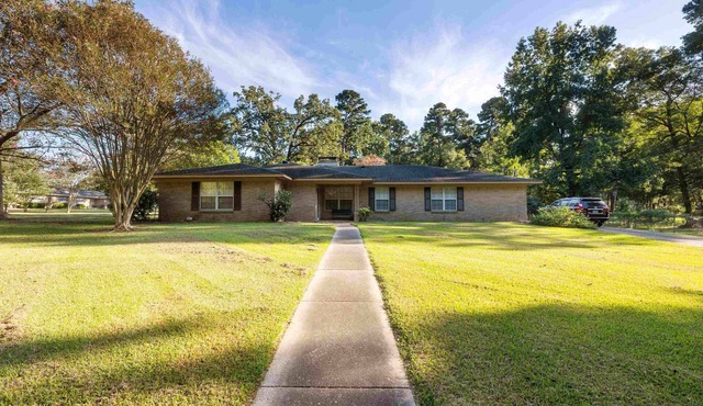 Cozy 3-bedroom house in peaceful Texarkana with AC, WiFi