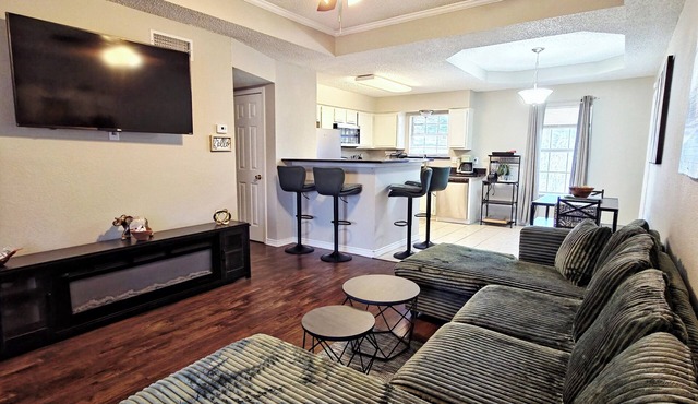 Cozy 3-bedroom house with in Crandall 30 day min stay required