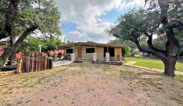 Cozy 3 Bedroom Lodge w/Firepit | Lake Buchanan