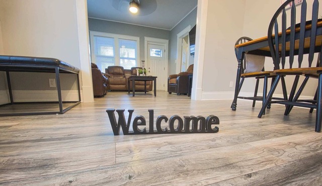 Cozy 3 bedroom Minutes From Falls & Casino on US side.