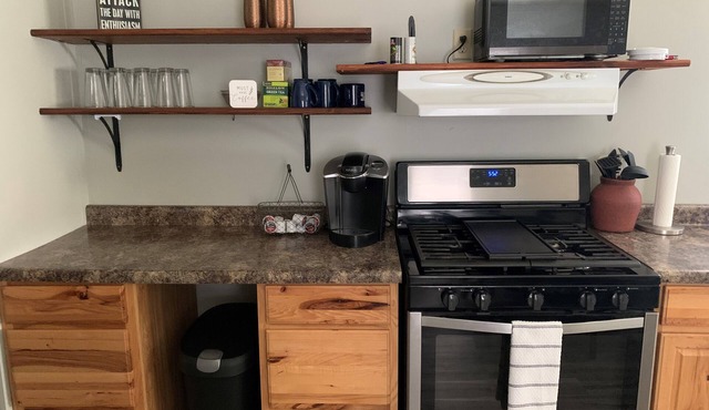 Cozy 3-bedroom mobile home in the Spring Creek Area just north of Pierre.