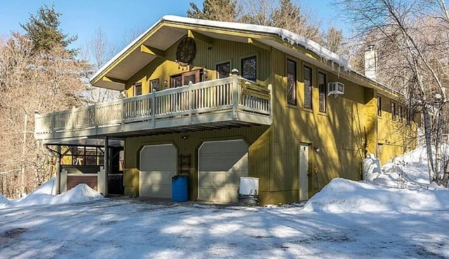 Cozy 3-Bedroom Mountain Style Home