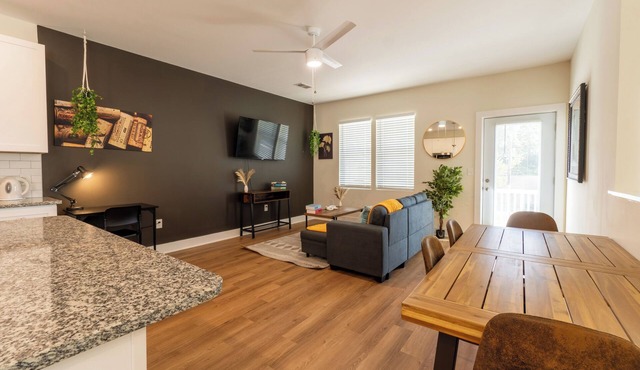 Cozy 3-Bedroom Retreat in Wilmington Discover the perfect stay at this stylish 3-bedroom home