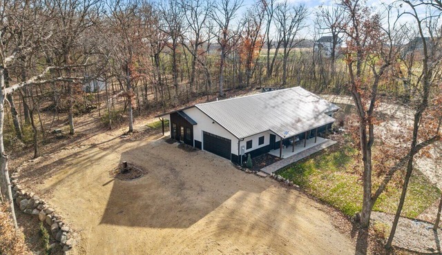 Cozy 3-bedroom Shouse/Barndominium on acreage near Afton Alps