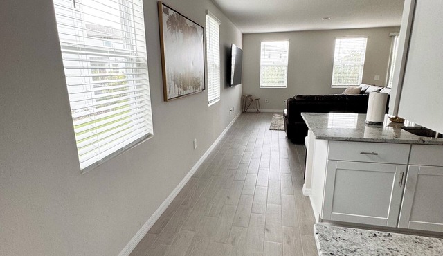 Cozy 3-bedroom townhome in delightful Wesley Chapel close to major attractions!