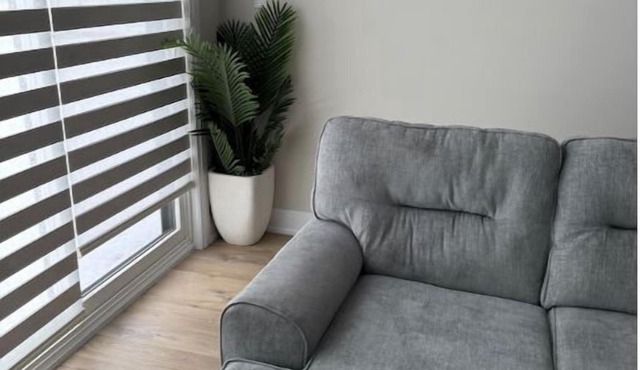 Cozy 3 Bedroom Townhome near Hyde Park Mall & Western University