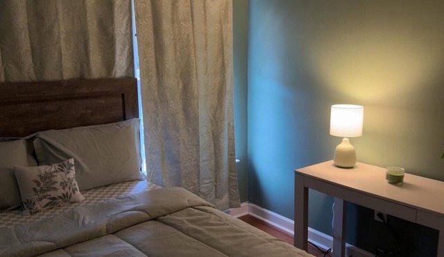 Cozy 3-bedroom townhome in tranquil Waldorf. Your HOME away from HOME