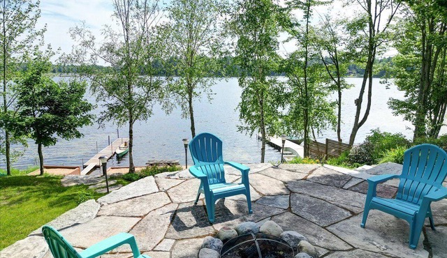 Cozy 3-Bedroom Waterfront Cottage with Water Sports & Stunning Sunsets