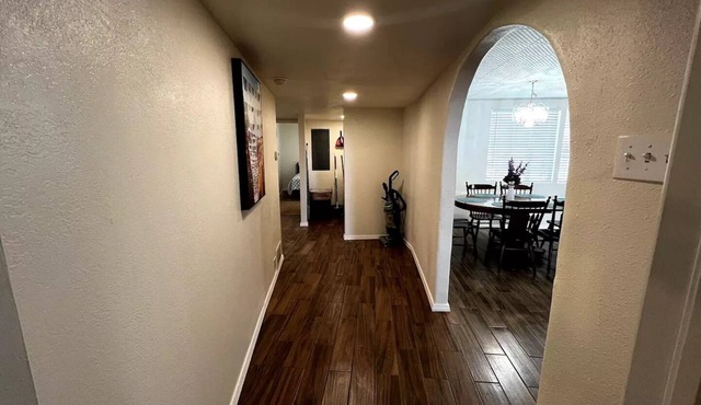 Cozy 3 bedrooms, 6 beds House
