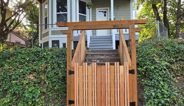 Cozy 3-beds house in NE Portland.