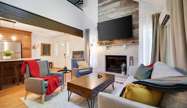 Cozy 3 BR | Game Area | Fire Pit