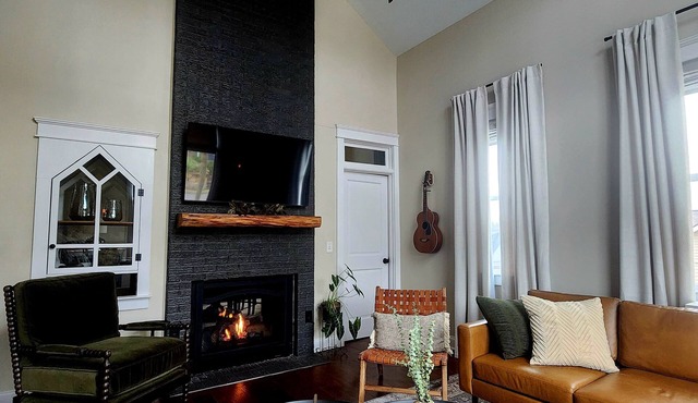Cozy 3 BR Home in Historic East Nashville!
