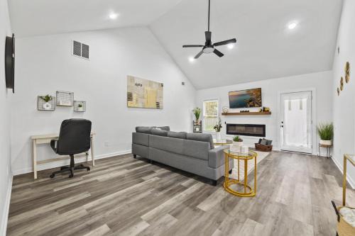 Cozy 3 BR house with Wi-Fi near Tribble Mill Park