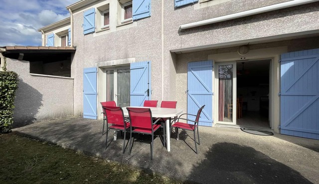 Cozy 3-Room Apartment, A/C, Pool, Pets Welcome, Free Parking, Near Pont d'Arc