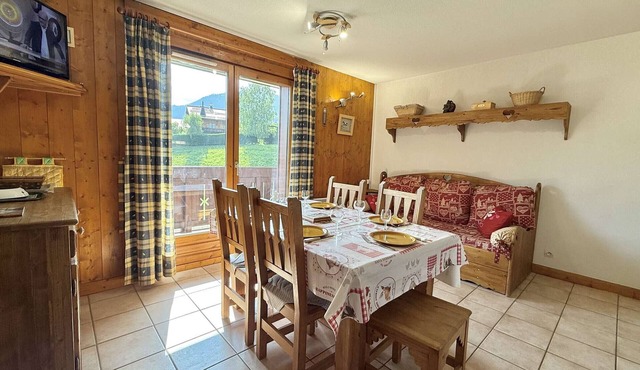 Cozy 3-Room Apartment in Praz-Sur-Arly with Garage, Balcony, and Ski Locker